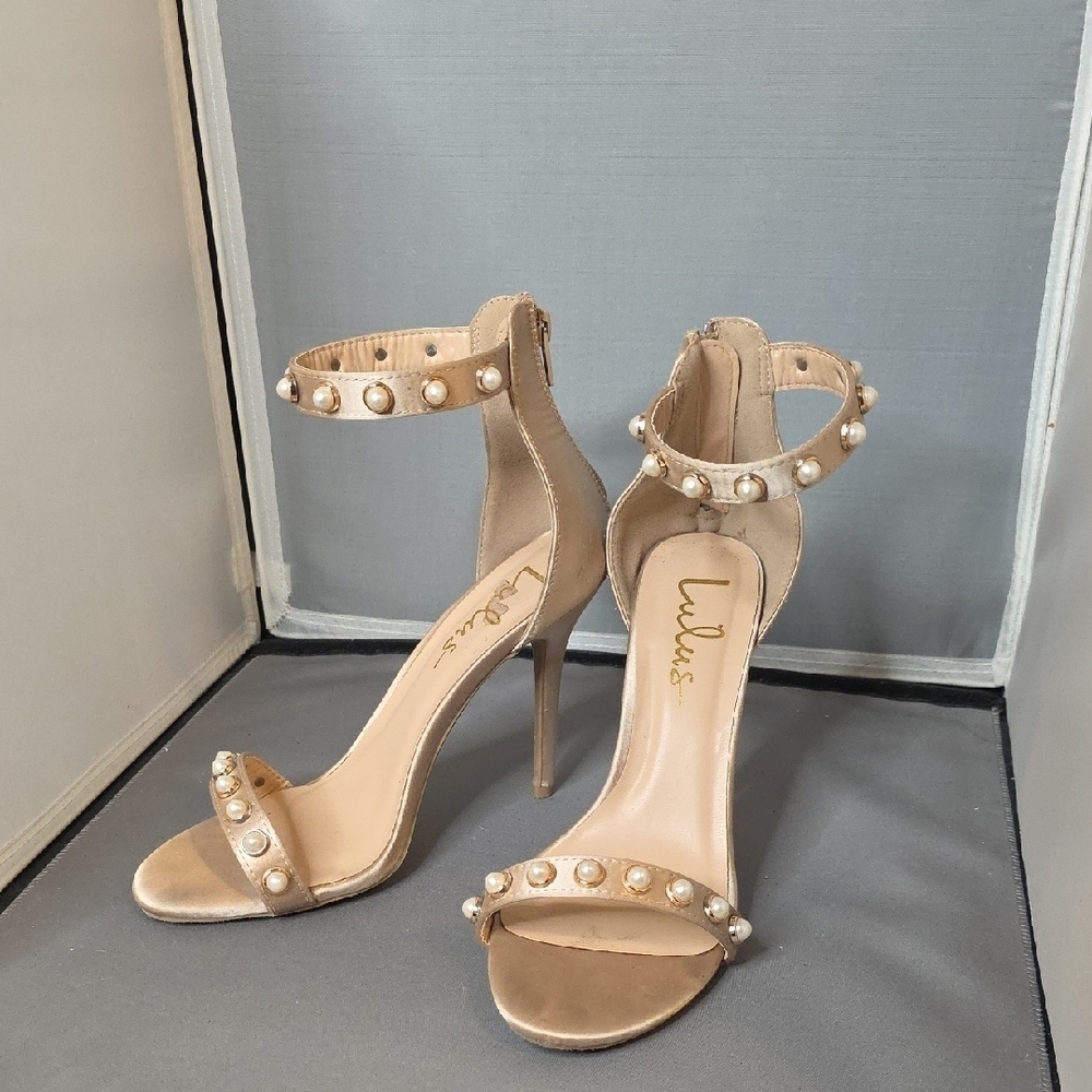 Lulu's Beige Pearl-Adorned Heels Sz 8